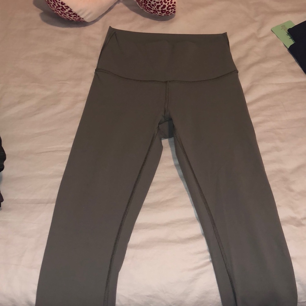 Lululemon leggings size 4 grey gray